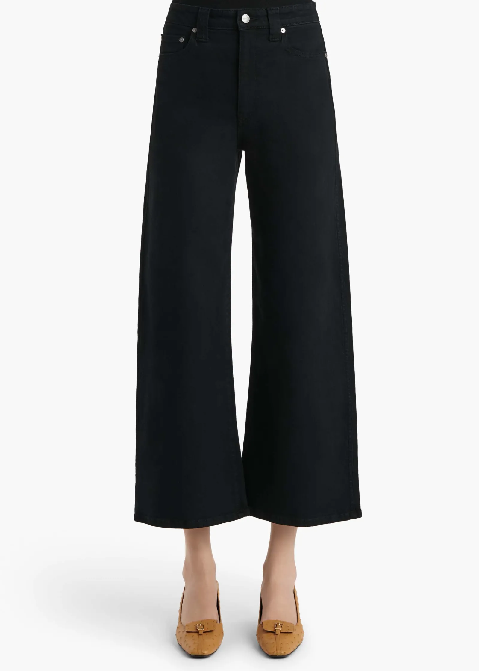 Khaite Delina-Delina Jean in Carlyle